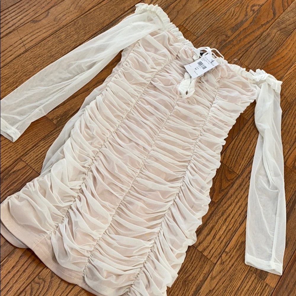 Never worn white fashion nova dress! 🤍